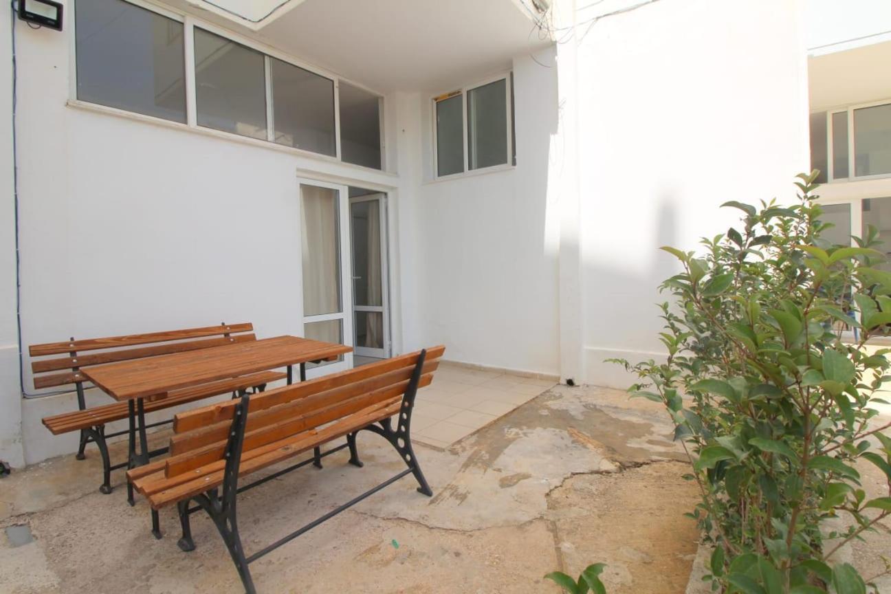 Hostel K13 Sarande Exterior photo