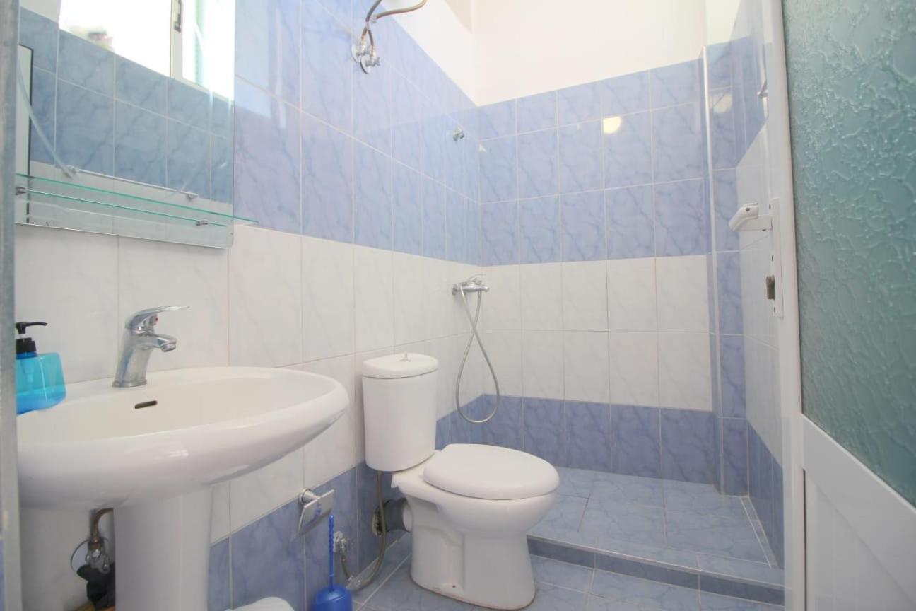 Hostel K13 Sarande Exterior photo