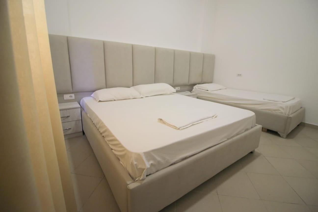 Hostel K13 Sarande Exterior photo
